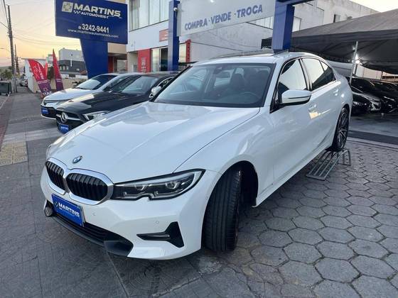 BMW 320i 2.0 16V TURBO GASOLINA SPORT AUTOMÁTICO BMW 320i 2.0 16V TURBO GASOLINA SPORT AUTOMÁTICO